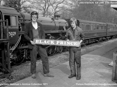 17th March 1971. Liss Station, Hampshire. Dick Weisham and George Shields holding the nameplate